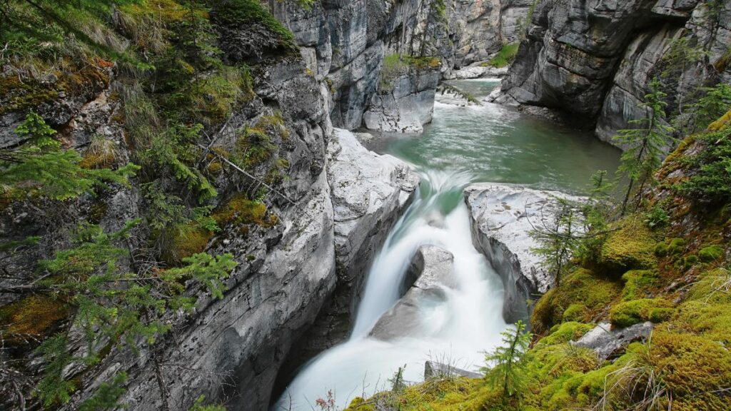 Maligne Canyon